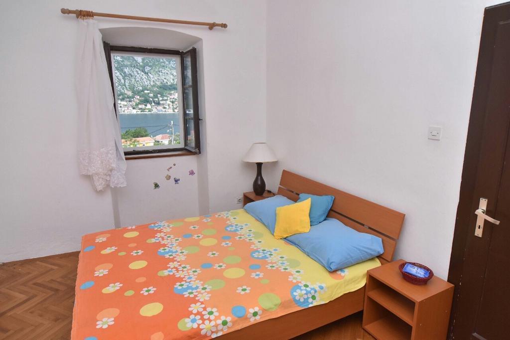 Garden Vista Stone House Villa โกตอร์ ภายนอก รูปภาพ